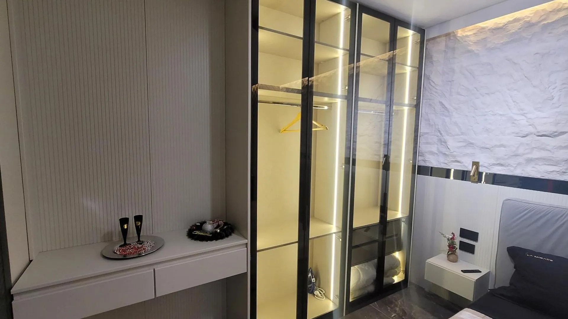 La Mirage Suites & Apartments Tiran