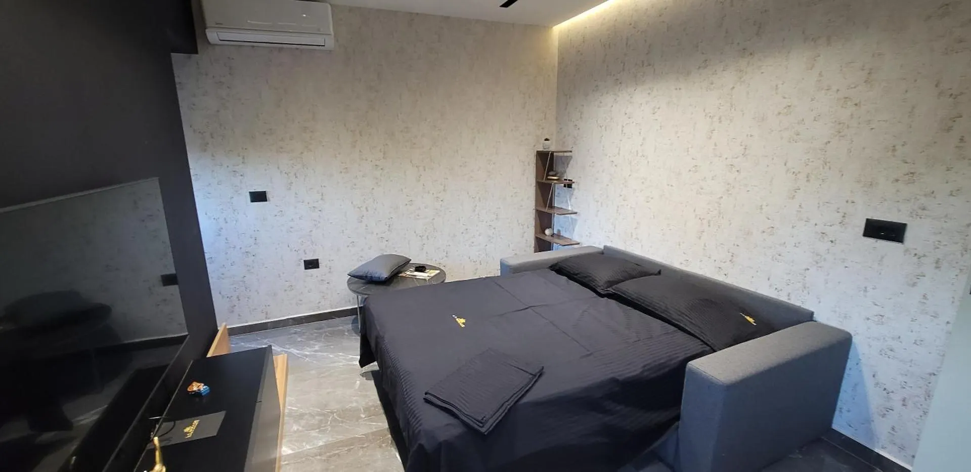 La Mirage Suites & Apartments Tiran