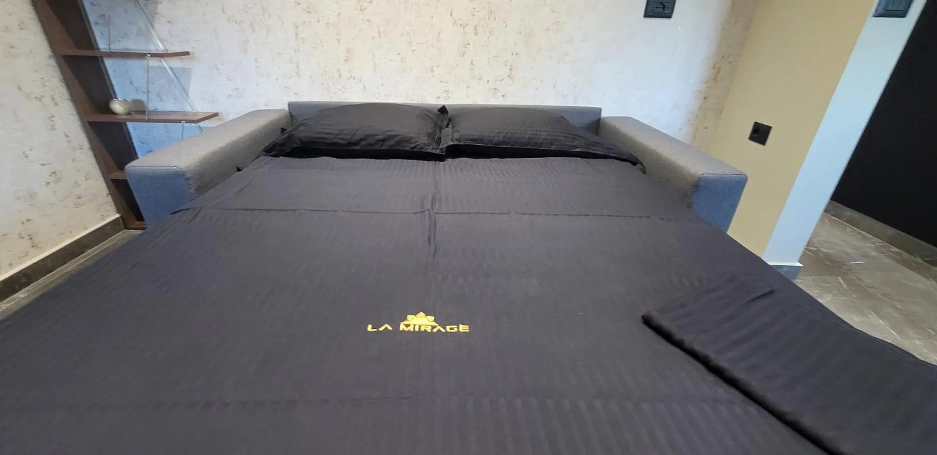 La Mirage Suites & Apartments Tiran