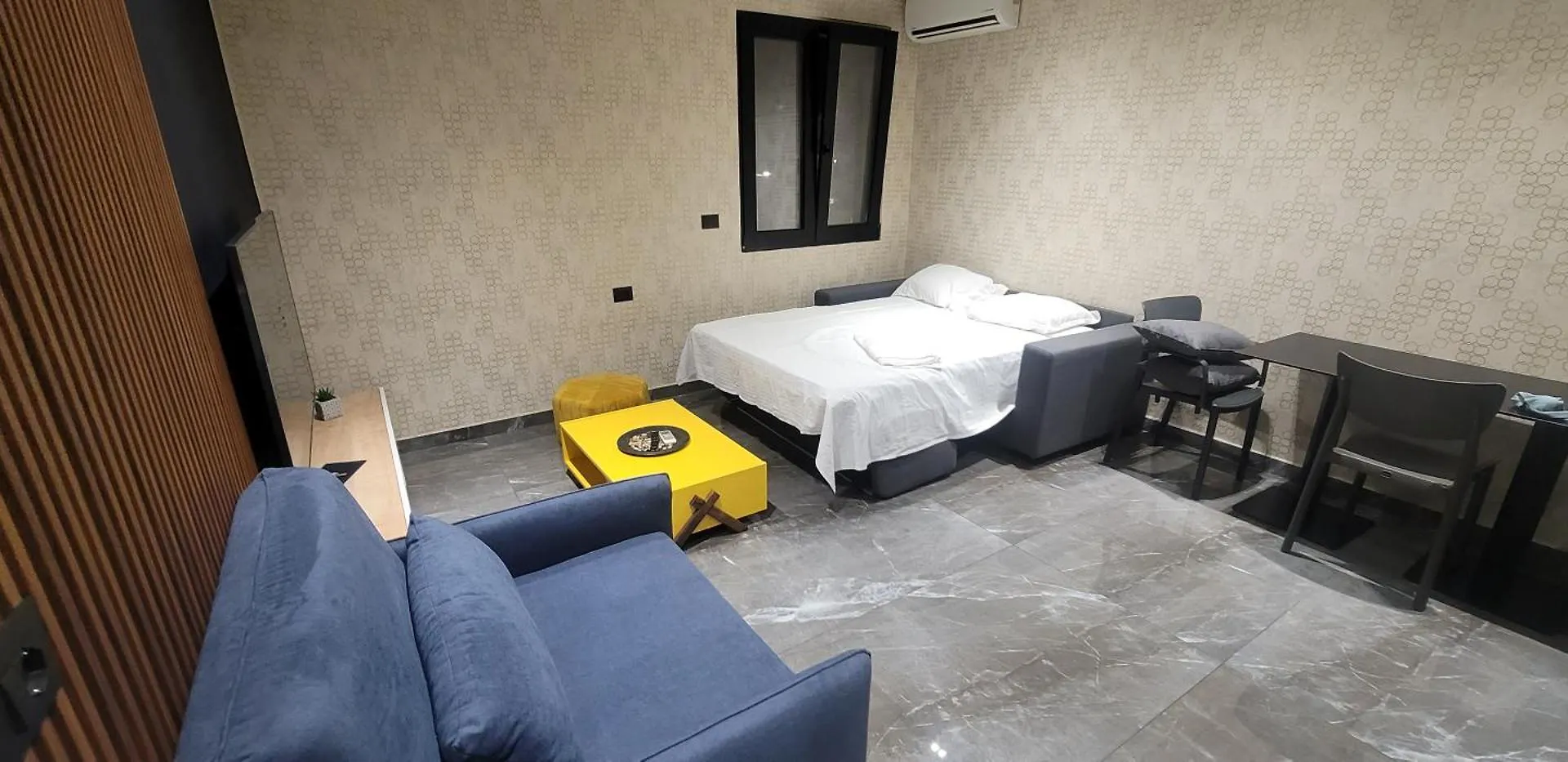 La Mirage Suites & Apartments Tiran 0*,  Arnavutluk