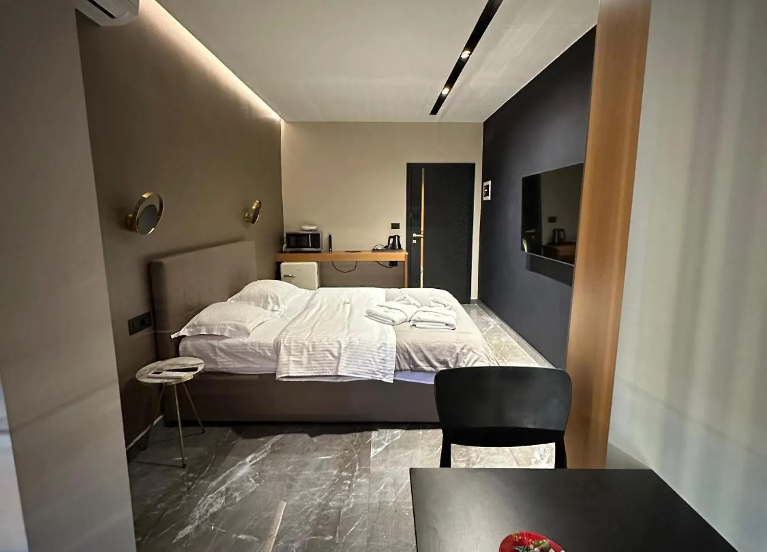 La Mirage Suites & Apartments Tiran