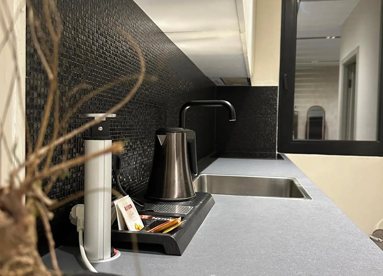 La Mirage Suites & Apartments Tiran