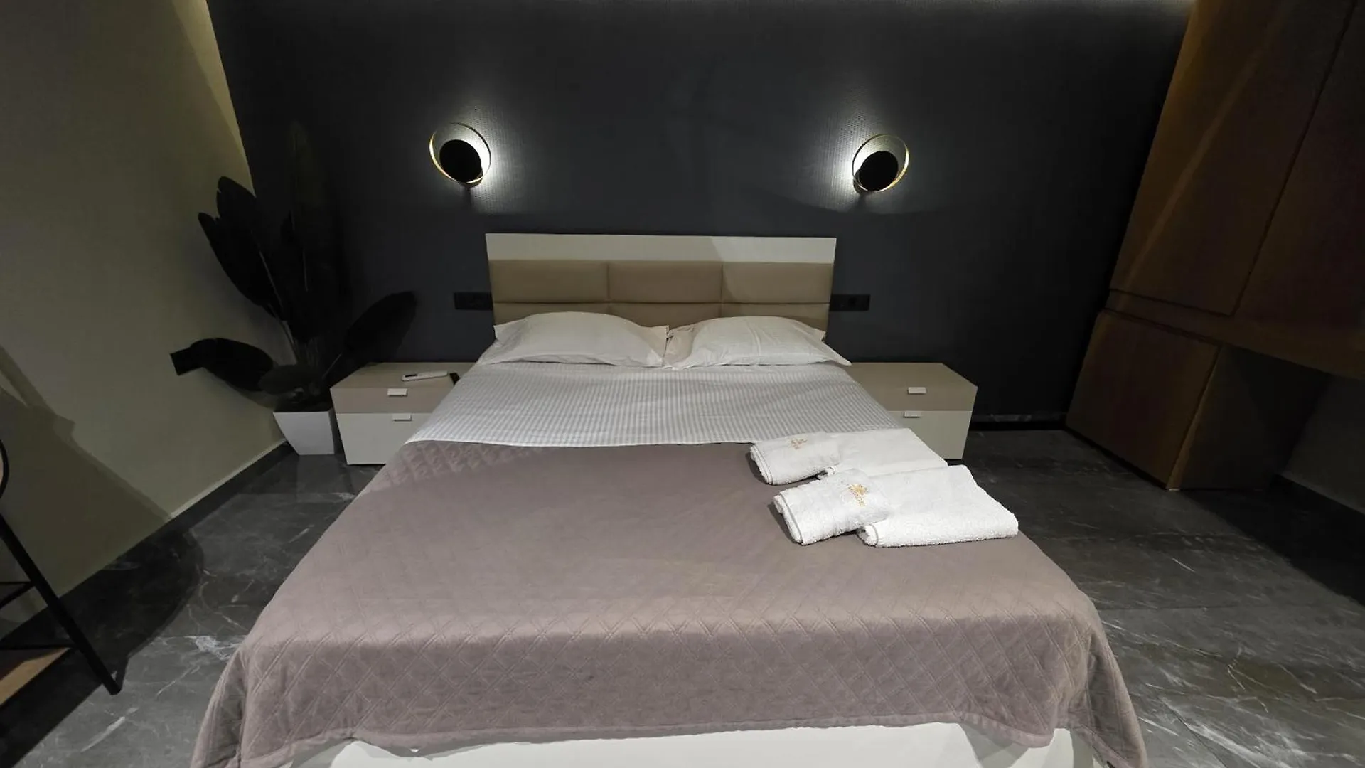 La Mirage Suites & Apartments Tiran Arnavutluk