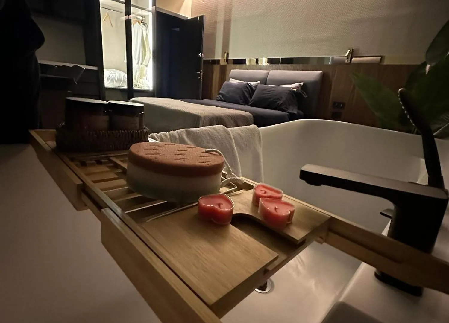 La Mirage Suites & Apartments Tiran 0*,  Arnavutluk