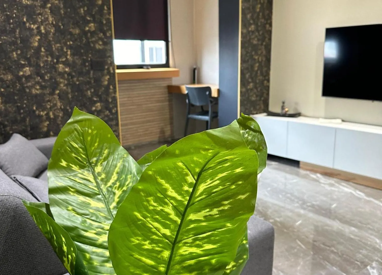 La Mirage Suites & Apartments Tiran