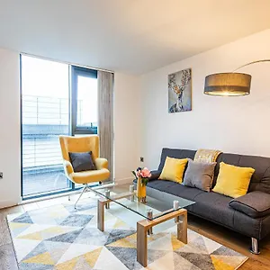 https://sheffield-city-centre-riverside-gem-free-parking.yorkshirehotels.net