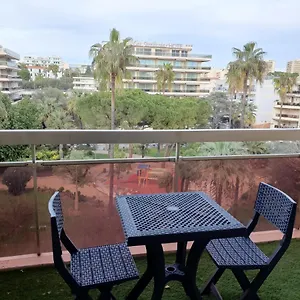 2 Pieces Meubles A Juan Les Pins , Antibes France