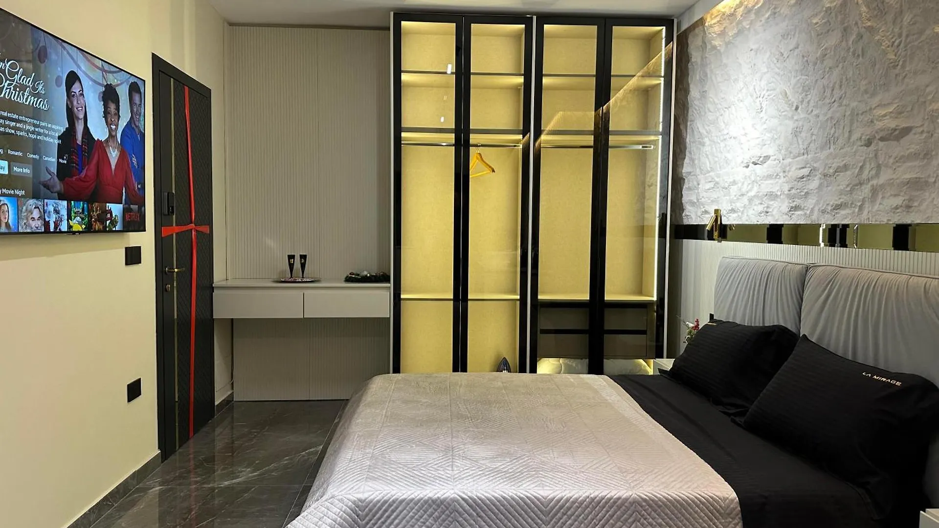 La Mirage Suites & Apartments Tirana 0*,