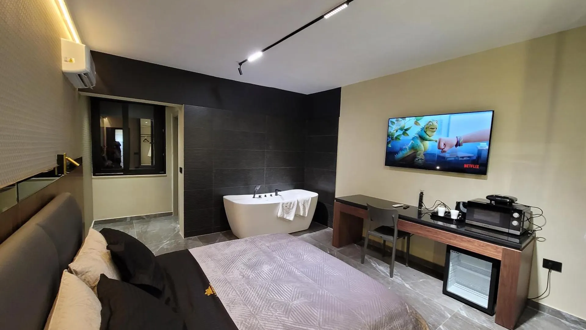 La Mirage Suites & Apartments Tirana